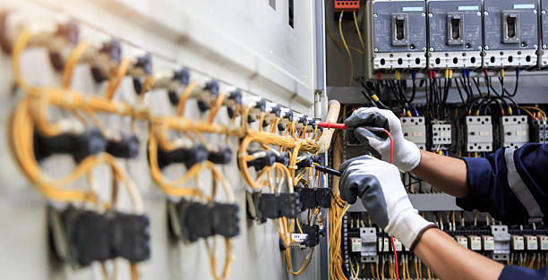 Professional Electrician technician working in Rolling Hills, CA